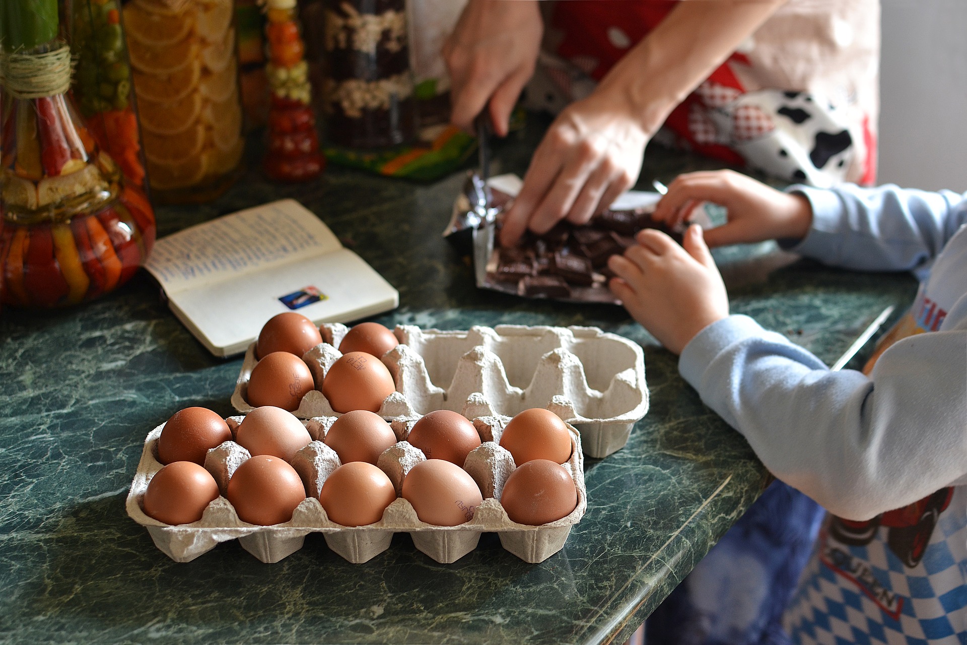 Ways Every Family Can Reduce Their Household Spending
