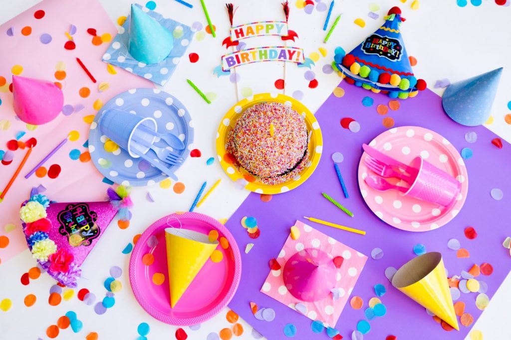DIY birthday prty table layout