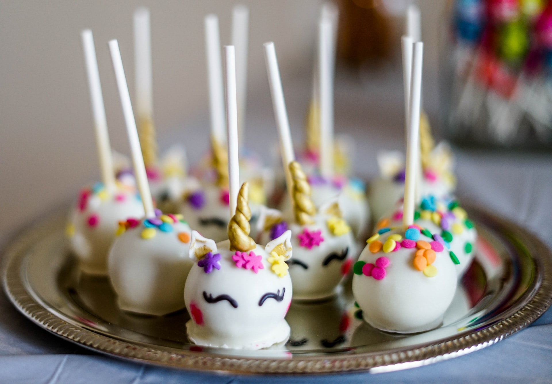 Unicorn cake pops