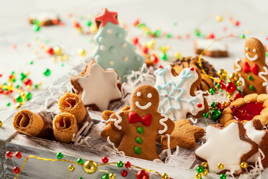 gingerbread men and gingerbread stars